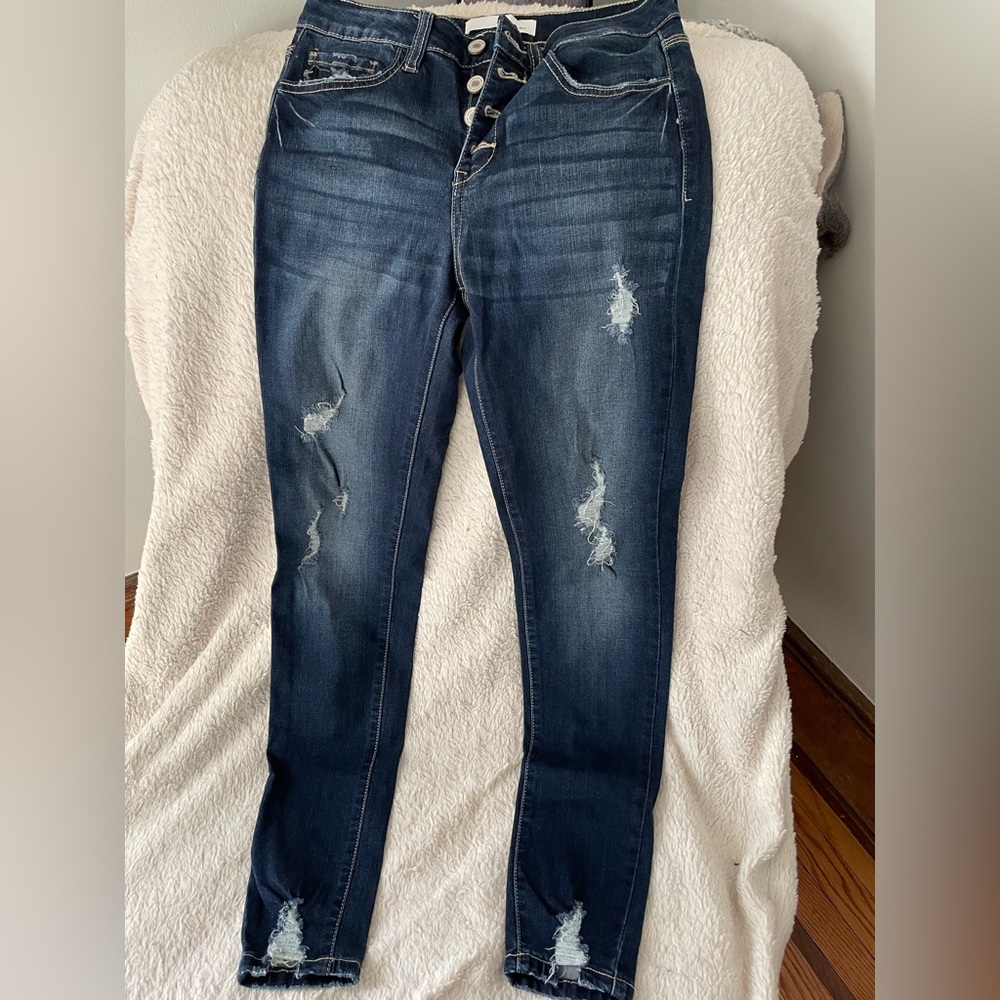 KanCan button fly distressed skinny jeans size 5/26. Never worn!